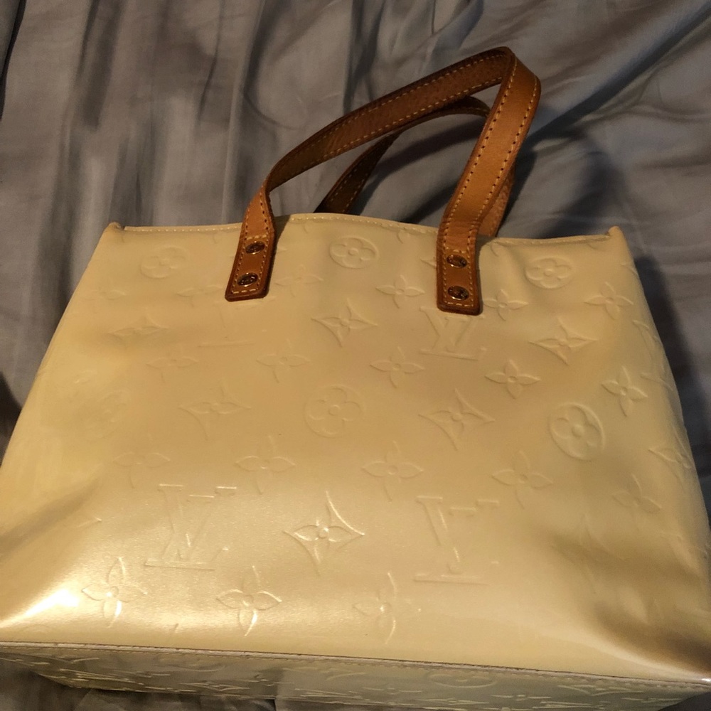 Louis Vuitton Houston Vernis Leather Bag ✨💛